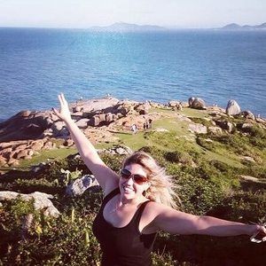 Meet your Posher, Lais